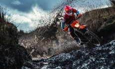 圣约翰斯通APP平台（圣约翰服饰股份有限公司）